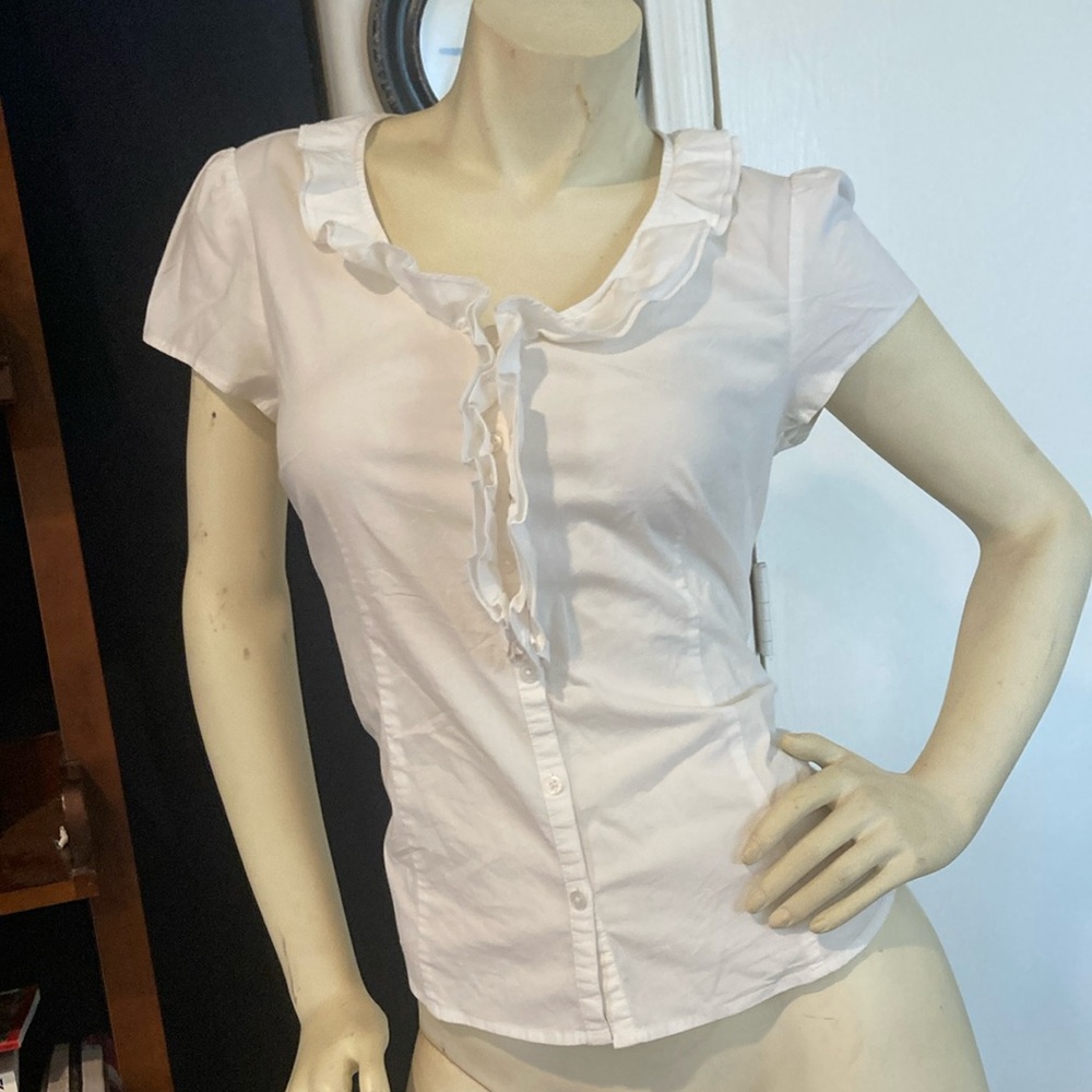 Loft size 8  white button up blouse with ruffle